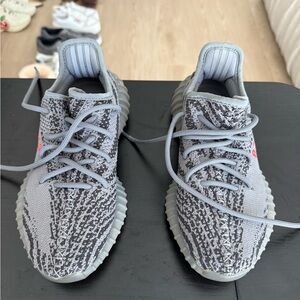 Yeezy Boost 350 V2 Beluga Size 5. Pre-owned. Mint condition